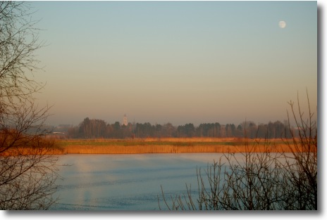 The Moon Over Flanders (55mm)