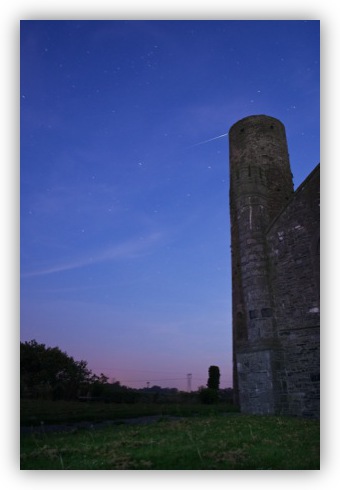 Iridium Flare 'crashing' into Taghadoe Round Tower